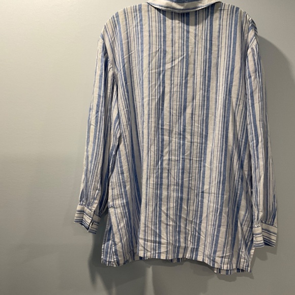 CAbi Linen look top - Picture 3 of 5